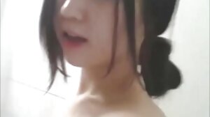 19-годишна абаносова путка, облизана от доминиращ азиатски porno s golemi pishki личен треньор